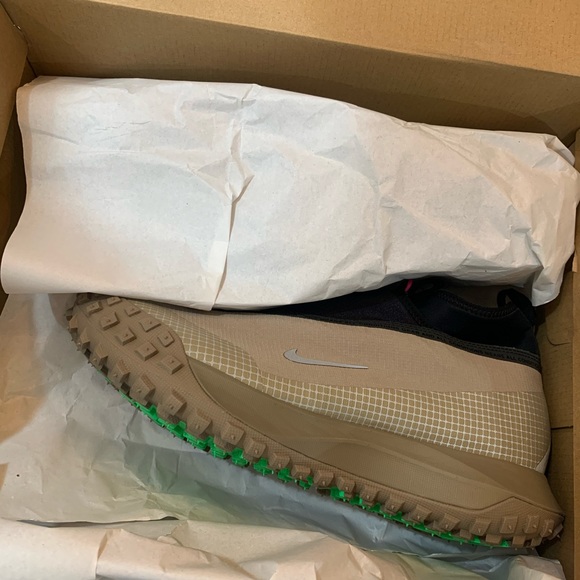 NIKE ACG MOUNTAIN FLY GORE TEX ALL WEATHER PROOF - Picture 8 of 8